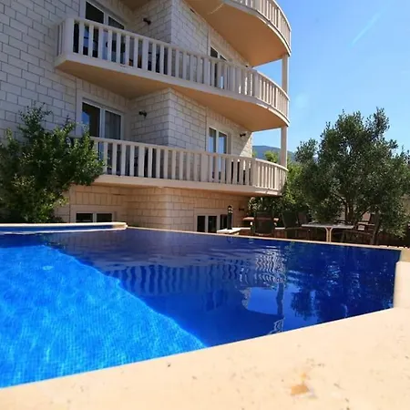 Hotel Dzamonja Bol