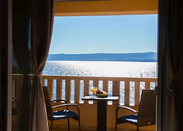 Dzamonja Otel Bol