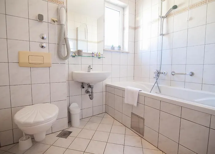 Otel Dzamonja Bol